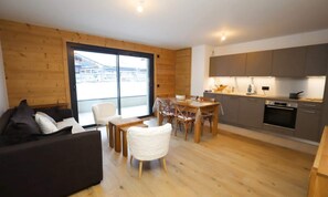 Living area - The Cosmics (Les Houches)