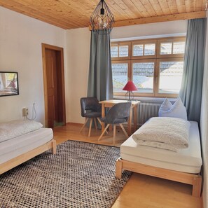3 chambres, accès au Wi-Fi (inclus), literie fournie