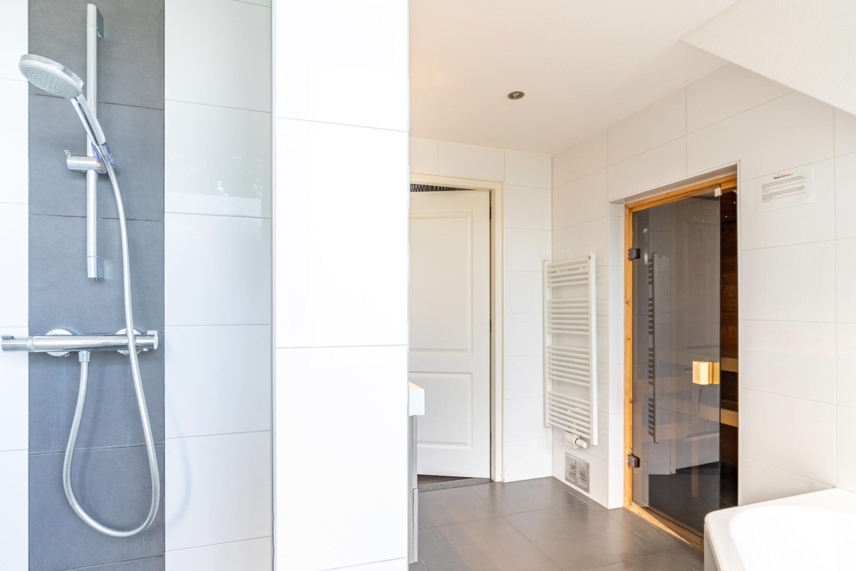 Villa | Bathroom | Bathtub