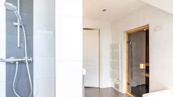 Villa | Bathroom | Bathtub