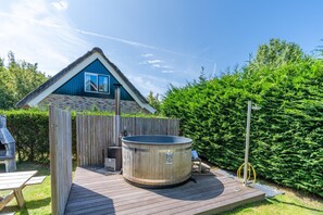 Villa | Spa treatment - Luxury 8-person Holiday Villa (De Koog)