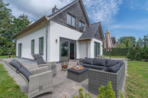 Villa | Exterior