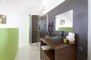 Hair dryer, towels