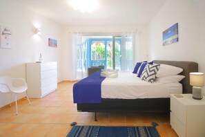 2 Schlafzimmer, Zimmersafe, Bügeleisen/Bügelbrett, WLAN