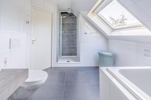 House | Bathroom