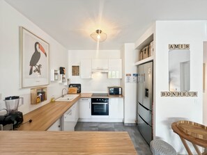 ثلاجة، موقد طهي مسطح