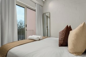 1 bedroom, in-room safe, iron/ironing board, WiFi