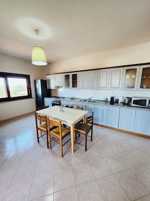 شقة | غرفة لتناول الطعام