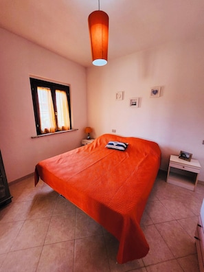 Apartment | Bügeleisen/Bügelbrett, Babybetten