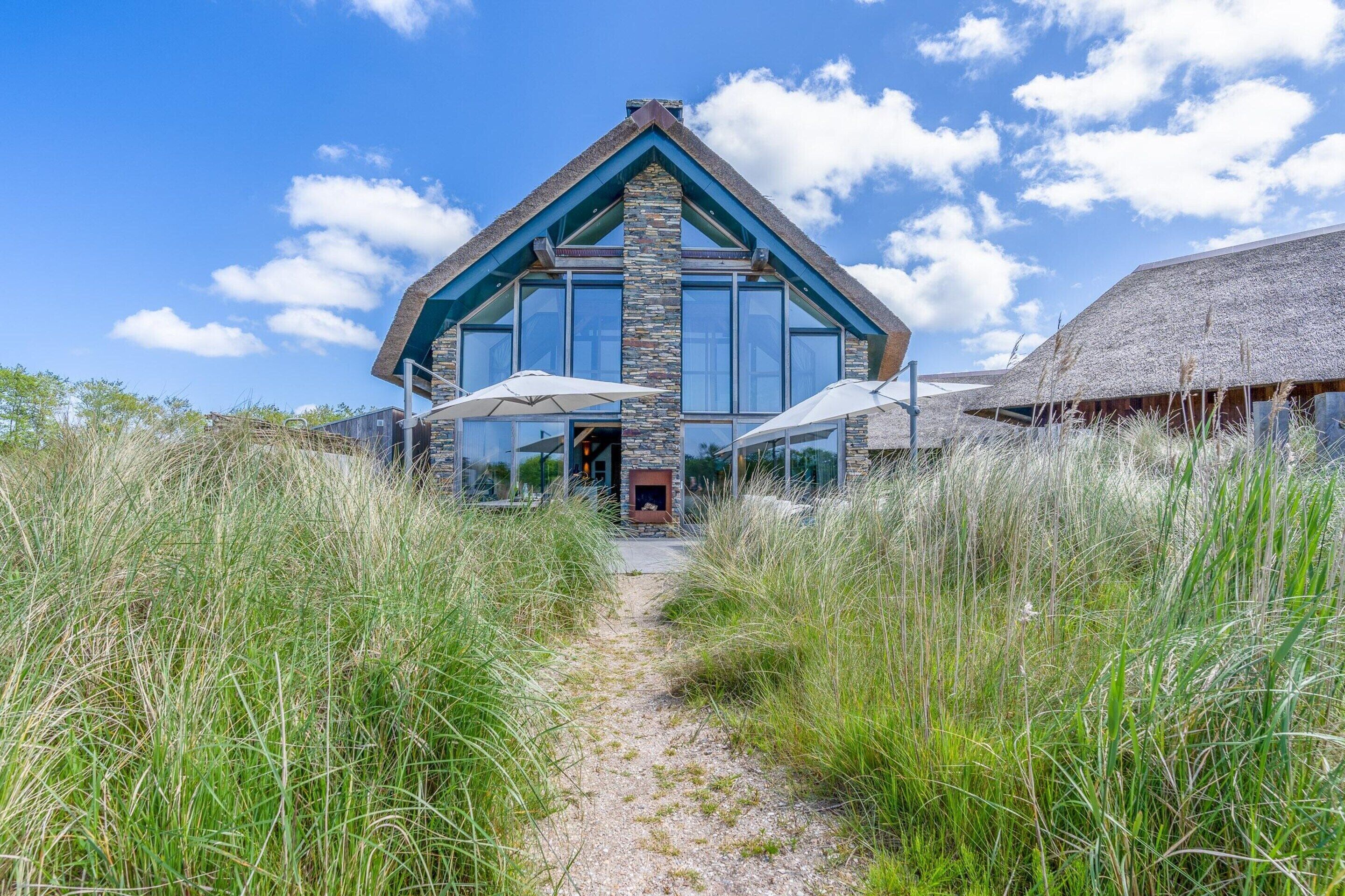 Villa | Külső rész