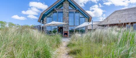 Villa | Külső rész