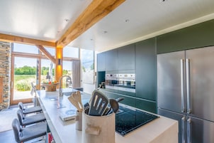 Villa | Cocina privada | Trona infantil