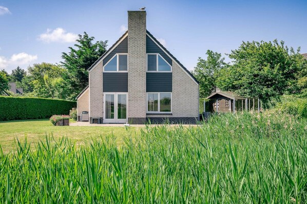 House | Exterior - Charming Villa Near the sea and Forest (De Koog)