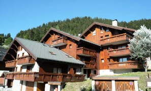 Exterior - Cozy and Charming Apartment Close to the Slopes (Les Allues)