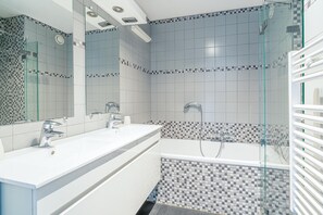 Apartment | Badezimmer