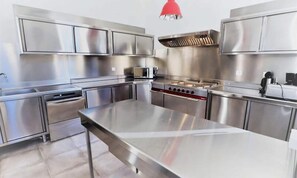 Fridge, microwave, oven, dishwasher - Collectively Managed Gazte - 15 People, Tourism/disabled - Rated (Beaufort)