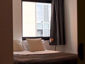 1 bedroom, iron/ironing board, free WiFi, bed sheets - Cosy Riverside Apartment/ Pass The Keys (Lincoln)