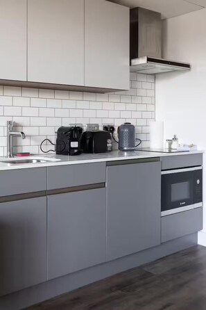 مستلزما�ت طهي/أطباق/أوعية