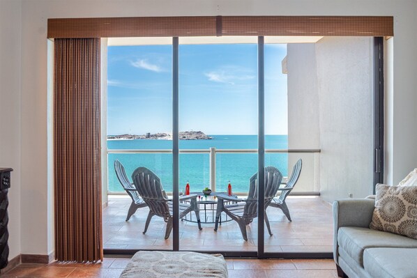 Condo, 1 King Bed with Sofa bed, Balcony, Ocean View (Las Palomas Resort Cristal 906) | Living area | 42-inch flat-screen TV with digital channels - Las Palomas Beach and Golf Resort (Puerto Peñasco)