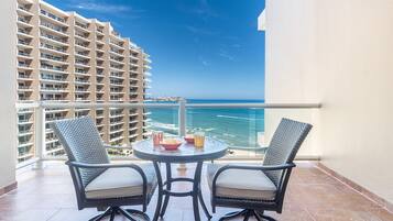 Condo, 1 King Bed with Sofa bed, Balcony, Ocean View (Las Palomas Resort Cordoba 702) | Outdoor dining