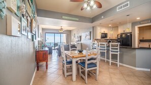Daire, 1 En Büyük (King) Boy Yatak ve Çekyat, Balkon (Las Palomas Resort Rubi 804) | İç mekân