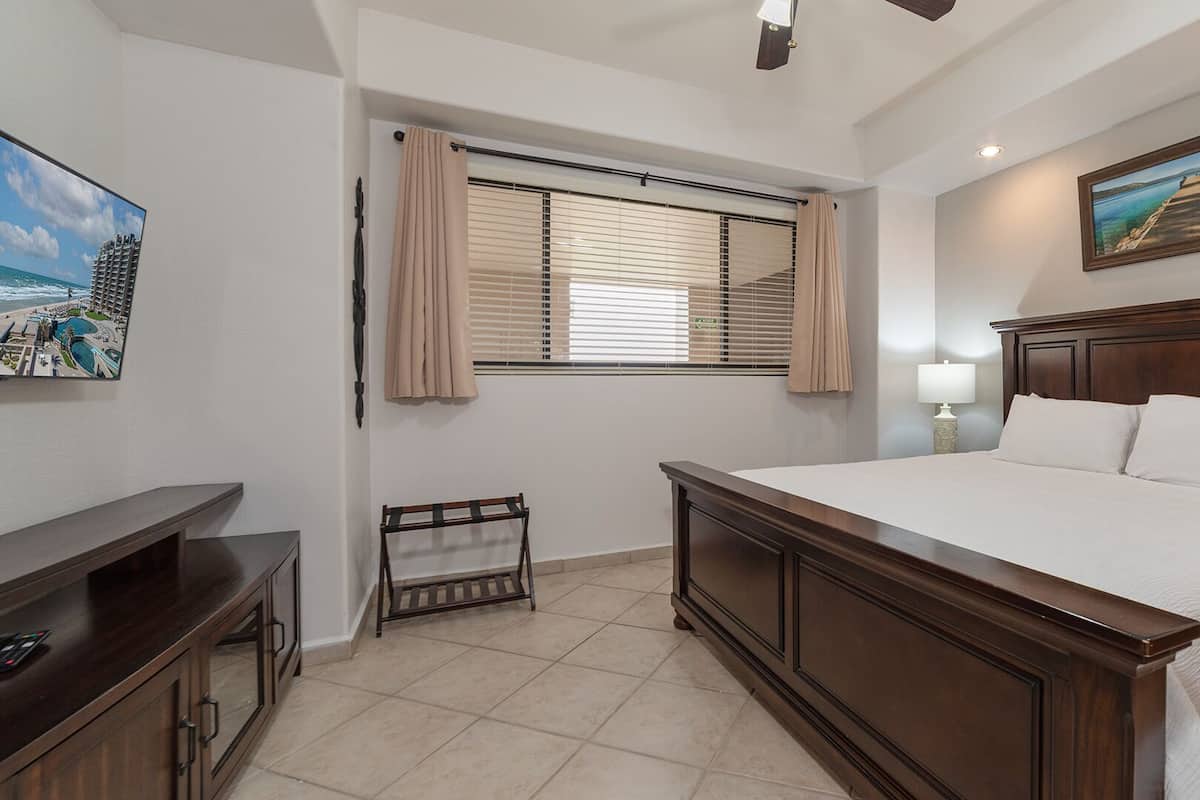 Appart'hôtel, 1 très grand lit et 1 canapé-lit, balcon, vue océan (Las Palomas Resort Topaz 706) | 1 chambre, décoration personnalisée, ameublement personnalisé