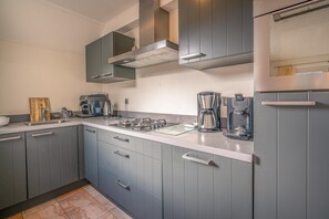 Talo | Yksityinen keittiö | Syöttötuoli