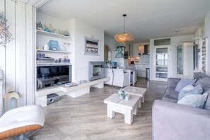 Apartment | Living room