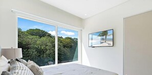 3 habitaciones, tabla de planchar con plancha, cuna de viaje y wifi 