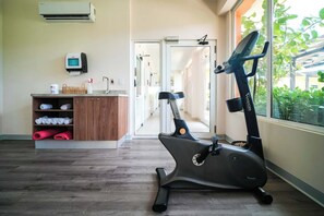 Fitness facility - Luxury Marina View Studio (Playa Flamingo)