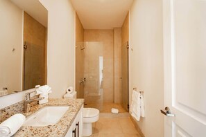 Shower, hair dryer, towels - Adjoining Standard Marina View (Playa Flamingo)