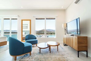 Interior - Adjoining Standard Marina View (Playa Flamingo)