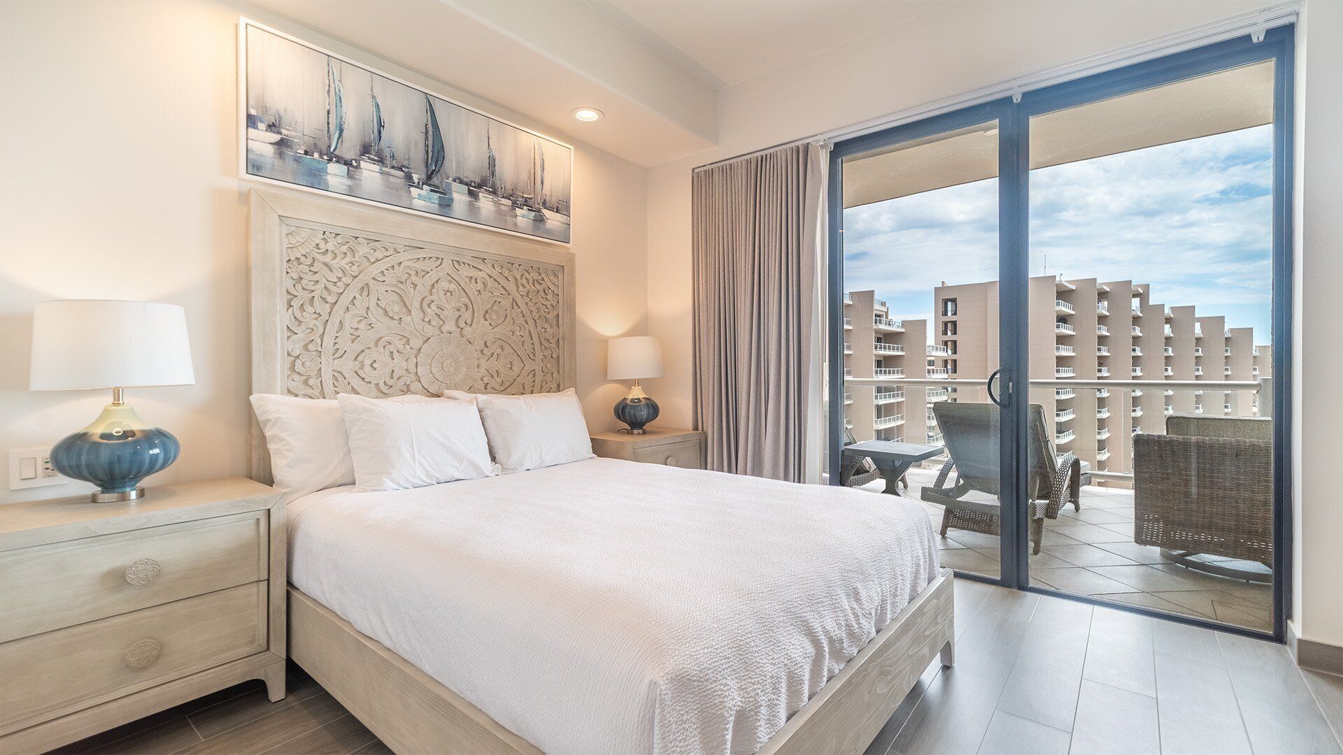 Condo, varias camas, balcón, vista al océano (Las Palomas Resort Opalo 803) | 2 habitaciones, decoración personalizada y muebles diferentes 