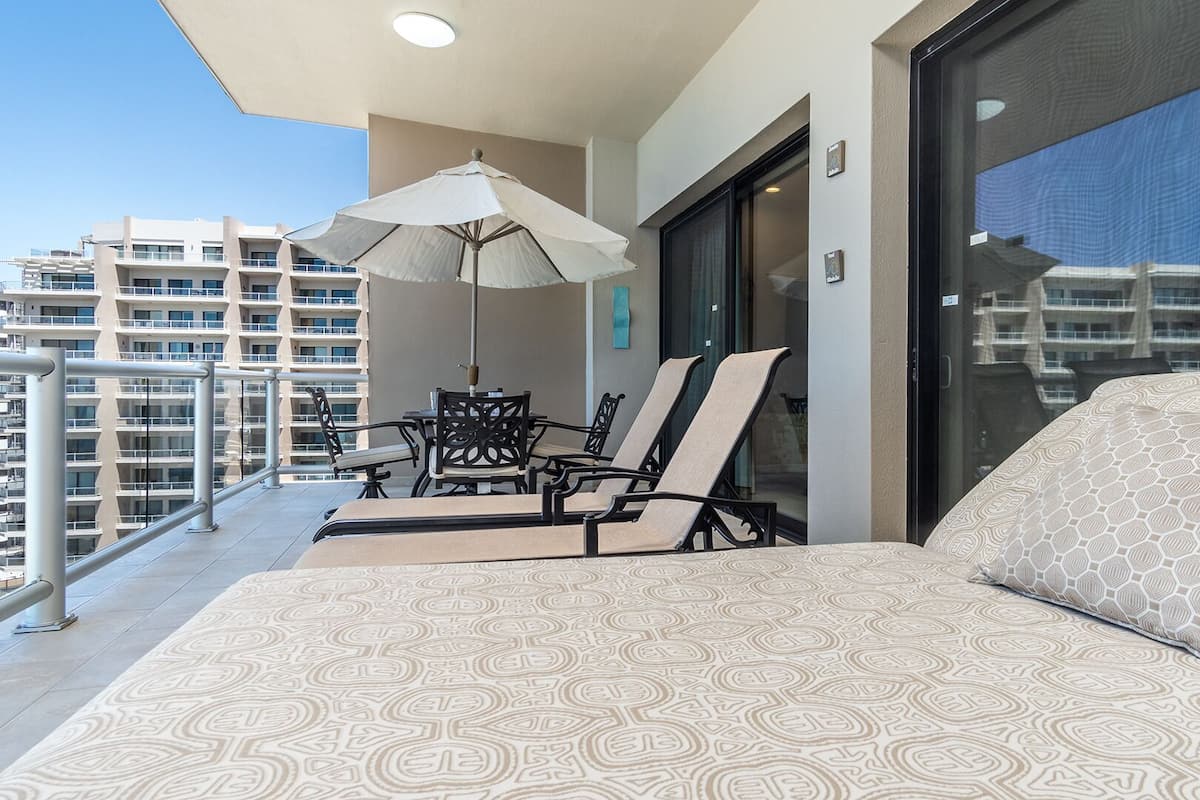 Condo, Multiple Beds, Balcony, Ocean View (Las Palomas Resort Coronado 1204) | Outdoor dining