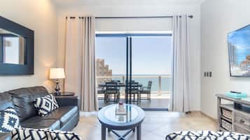 Apartment, Mehrere Betten, Balkon, Meerblick (Las Palomas Resort Cortez 1204) | Wohnbereich