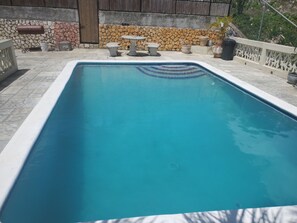 Outdoor pool - BAYVIEW LUXURY RETREATS   (Reading)