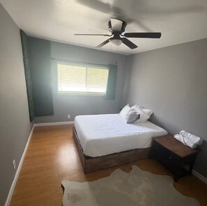 4 Schlafzimmer, Bügeleisen/Bügelbrett, WLAN, Bettwäsche