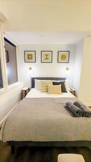 2 Schlafzimmer, Schreibtisch, BĂŒgeleisen/BĂŒgelbrett, WLAN
