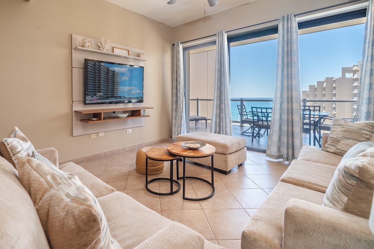 Condo, Plusieurs lits, balcon, vue sur l’océan (Las Palomas Resort Topaz 803) | Aire de séjour | Téléviseur à écran plat de 42 po avec télévision numérique
