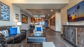 Apartment, Mehrere Betten, Balkon, Meerblick (Las Palomas Resort Cabrillo 904) | Wohnbereich