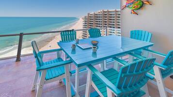 Condo, Multiple Beds, Balcony, Ocean View (Las Palomas Resort Coronado 1407) | Outdoor dining