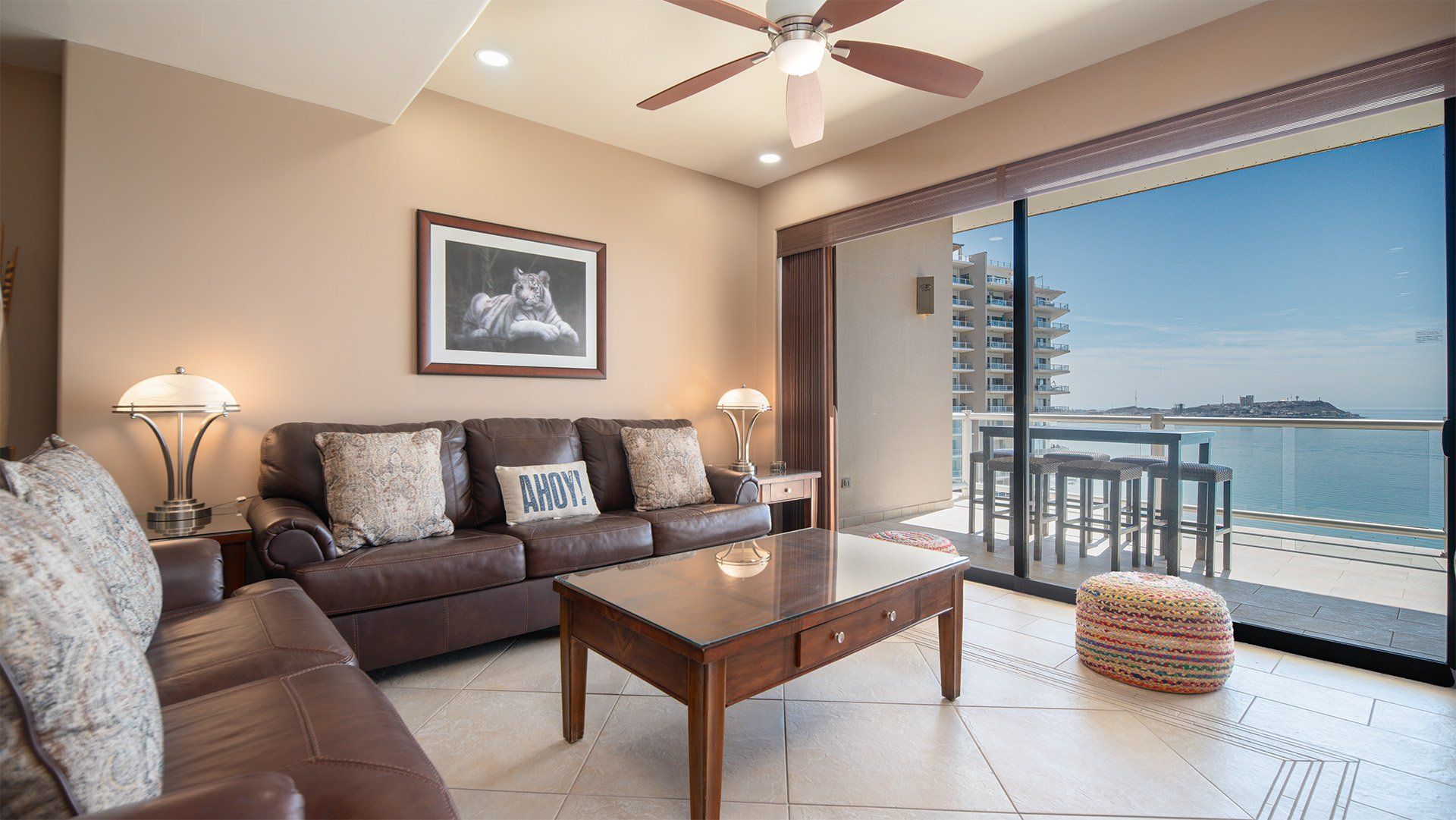 Condo, várias camas, sacada, vista para o oceano (Las Palomas Resort Cordoba 804) | Área de estar