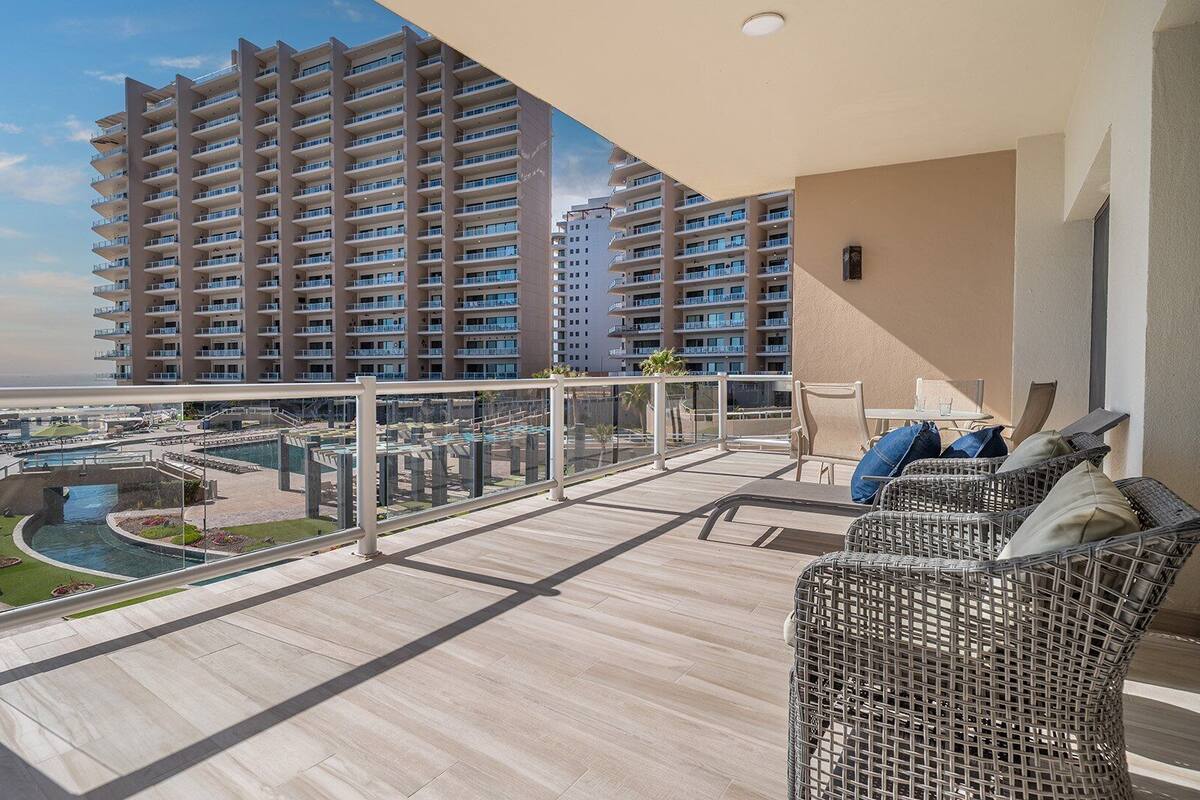 Condo, varias camas, balcón, vista al océano (Las Palomas Resort Coronado 203) | Terraza o patio