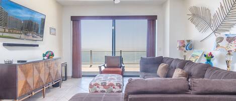 Condo, Multiple Beds, Balcony, Ocean View (Las Palomas Resort Coronado 1003) | Living area