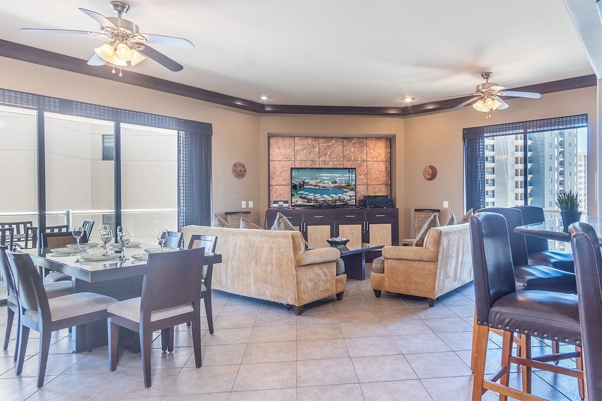 Condo, Multiple Beds, Balcony, Ocean View (Las Palomas Resort Rubi 901) | Dining