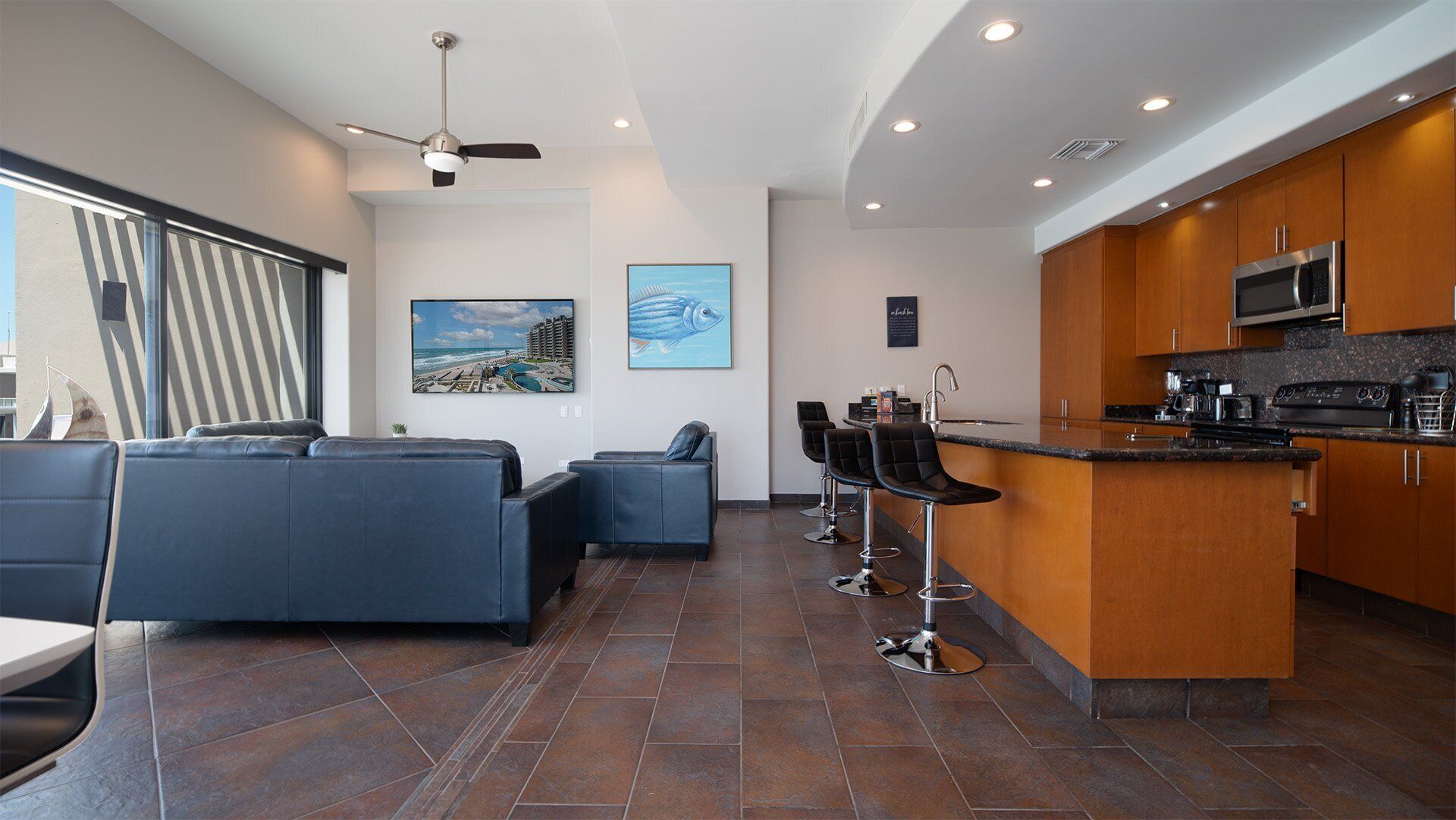 Condo, varias camas, balcón, vista al océano (Las Palomas Resort Cabrillo 1507) | Interior