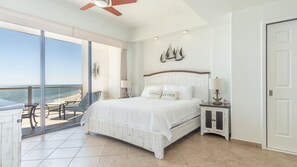 Condo, varias camas, balcón, vista al océano (Las Palomas Resort Diamante 1006) | 3 habitaciones, decoración personalizada y muebles diferentes