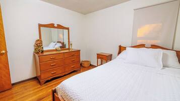 4 bedrooms, internet, bed sheets