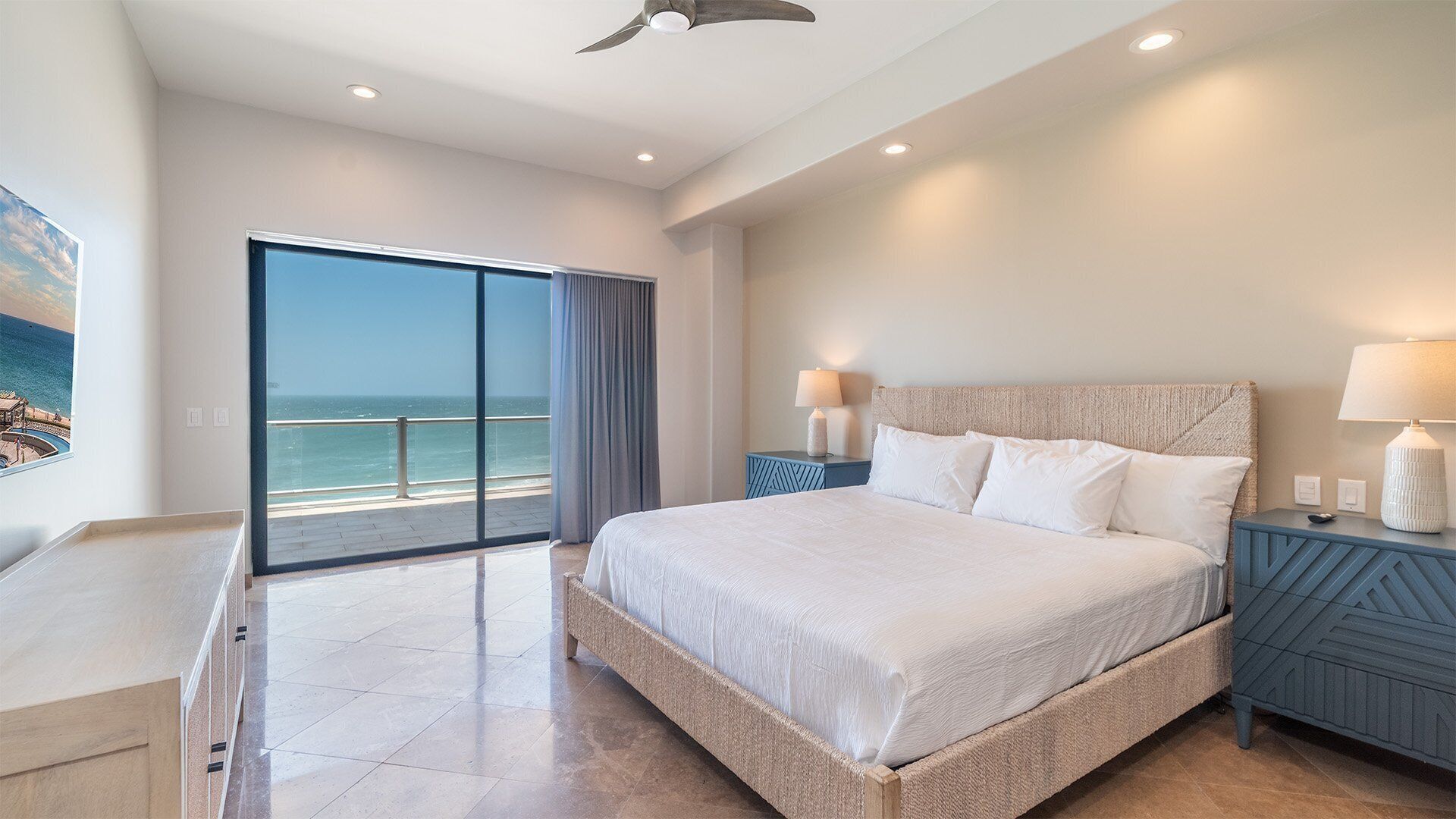 Appart'hôtel, plusieurs lits, balcon, vue océan (Las Palomas Resort Coronado 508) | 4 chambres, décoration personnalisée, ameublement personnalisé