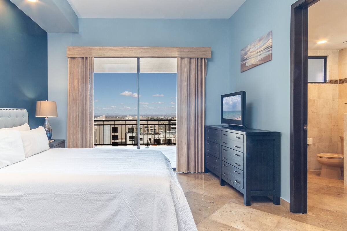 2 chambres, fer et planche à repasser, décoration personnalisée